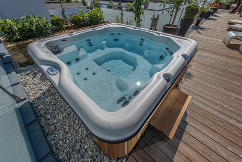 Nordic Hot Tubs Encore Luxury Series