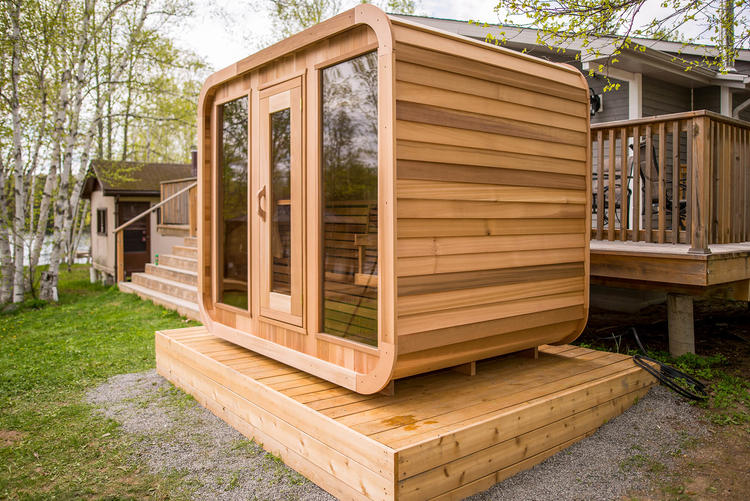 Dundalk leisurecraft europe clear red cedar sauna Luna made in canada waterproof roof outdoor saunas