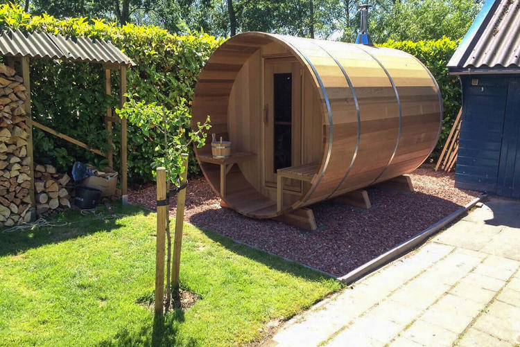 Dundalk-leisurecraft-europe-clear-red-cedar-barrel-sauna-wellness-garden
