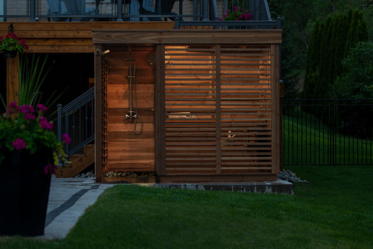 Red Cedar Knotty outdoor pure cube sauna with shower stall