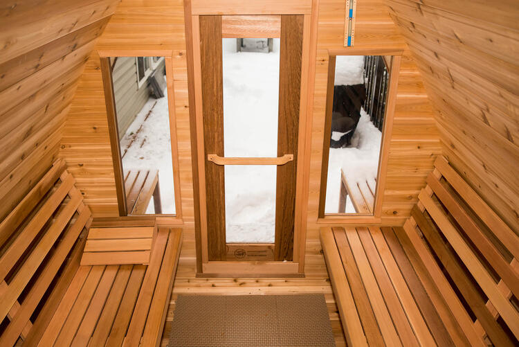 Dundalk Leisurecraft europe POD sauna knotty western red cedar interior