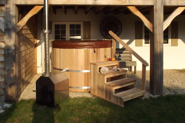 Dundalk leisurecraft europe red cedar hottub hot tub japanese soaking tub