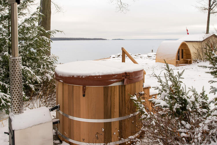 Dundalk leisurecraft europe red cedar hottub hot tub