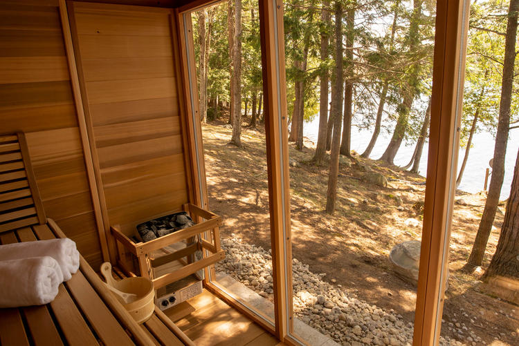 Pure Cube red cedar outdoor sauna leisurecraft europe panoramic view full glass