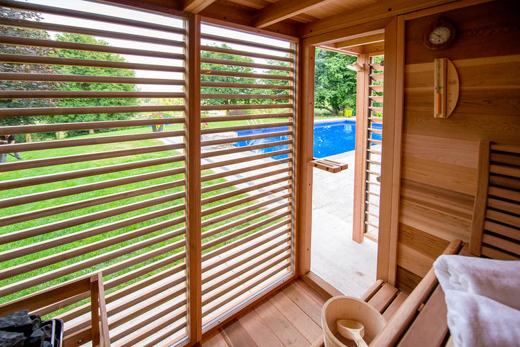 Leisurecraft Europe Dundalk pure cube red cedar outdoor sauna